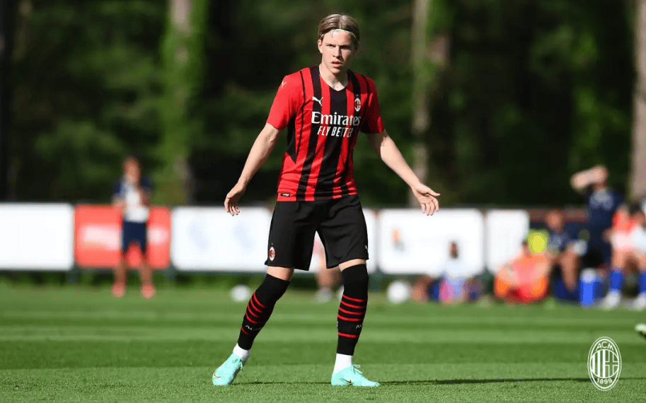 体育视频直播-清晨德国杯传出新动向，门兴格拉德巴赫主帅复盘，管理层表态：信心回归，轮换策略成焦点的简单介绍