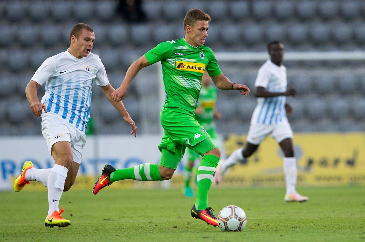 清晨德国杯传出新动向，门兴格拉德巴赫主帅复盘，管理层表态：信心回归，轮换策略成焦点的简单介绍