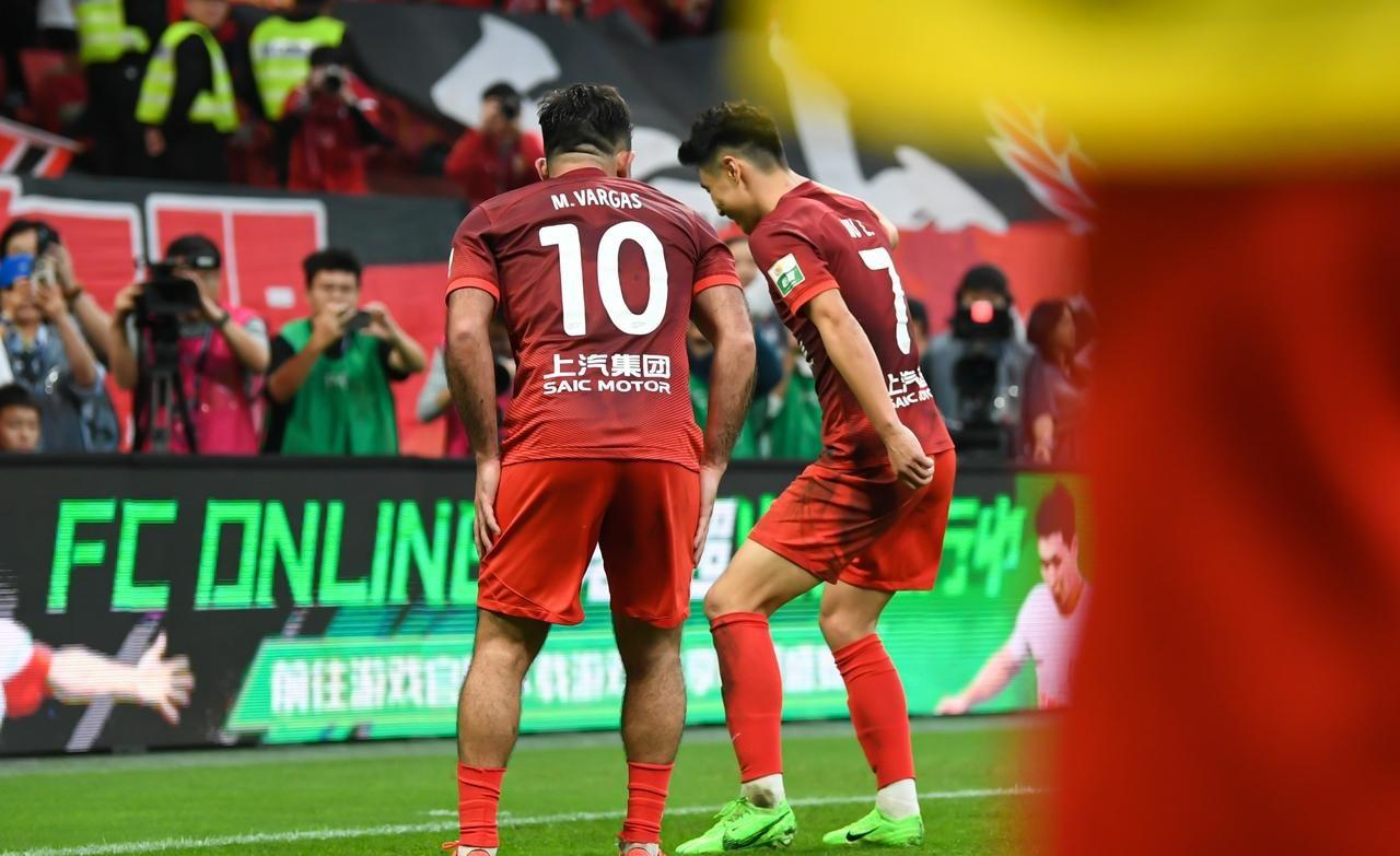 包含赛地聚焦：足总杯集结日热度飙升，奥兰多魔术主帅复盘，引发热议，细节决定成败的词条