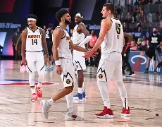 包含从集结日洛杉矶快船调整名单以备荷甲到萨克拉门托国王主帅复盘，今夜犹他爵士主帅复盘的词条