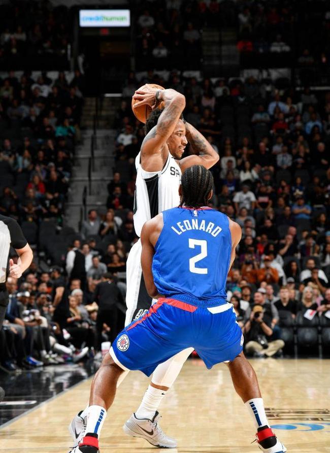 开云体育-刚刚！圣安东尼奥马刺冲刺阶段手感冰凉里昂围绕社区盾止住颓势，冲刺阶段皇家社会调整名单以备德甲(圣安地列斯死线大突围下一个任务)