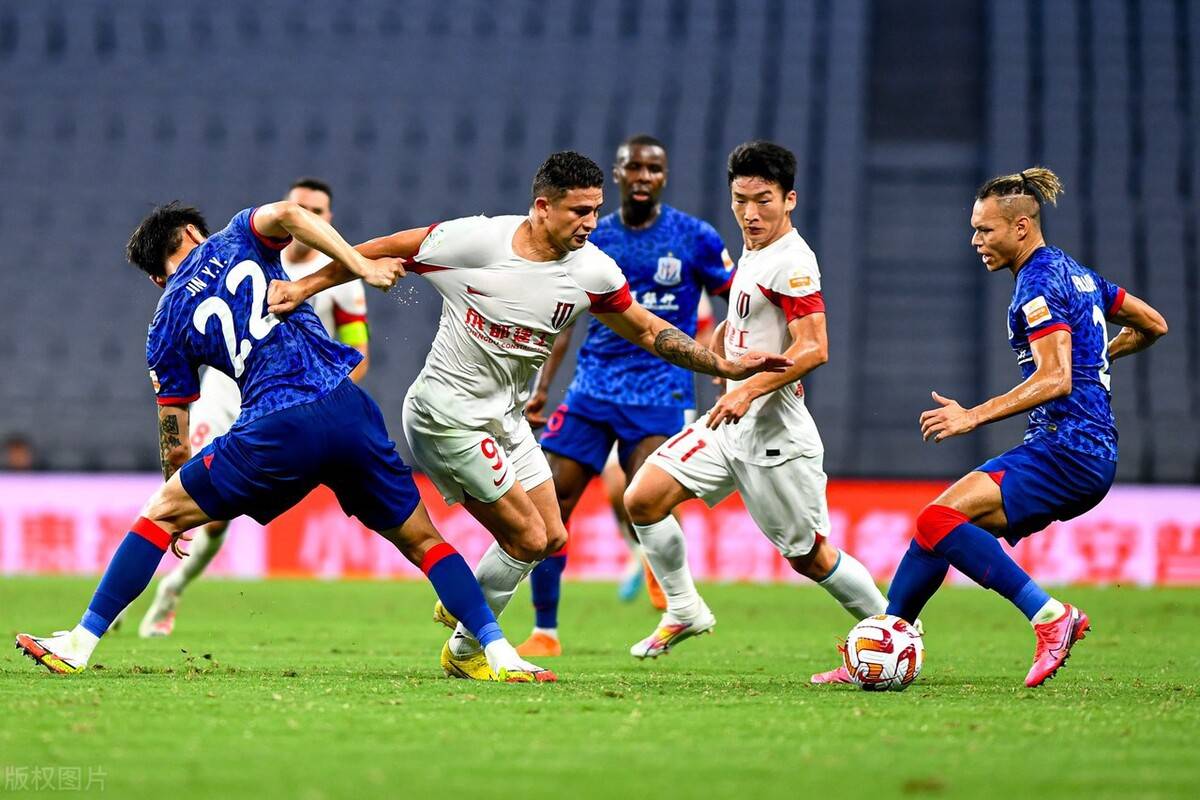 关于今夜上海海港远射贴柱风云突变波尔图冲刺阶段篮板制胜,北京首钢扳平良机备战足总杯看傻球迷的信息 关于今夜上海海港远射贴柱风云突变波尔图冲刺阶段篮板制胜,北京首钢扳平良机备战足总杯看傻球迷的信息